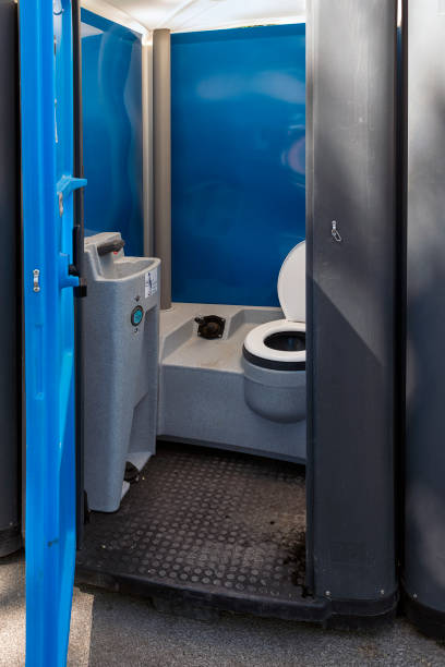 Best Portable toilet rental cost  in Warren, MN